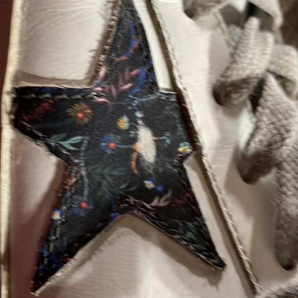 Golden Goose Woman Shoes - Picture 1 of 8